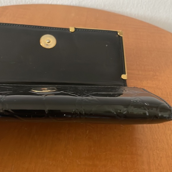 Alexander Mcqueen Croc-Embossed Wallet In Black Patent Leather - Picture 9 of 10